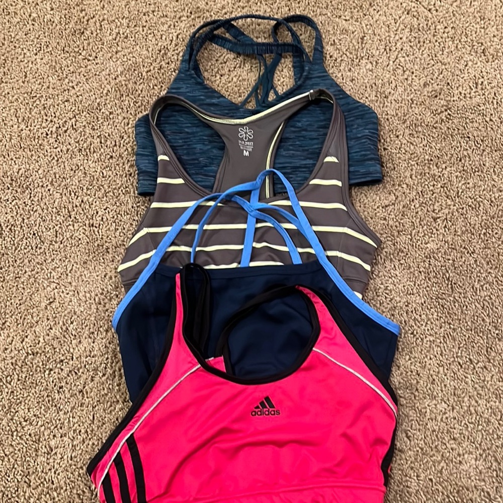 Sports bra bundle- 4 mediums